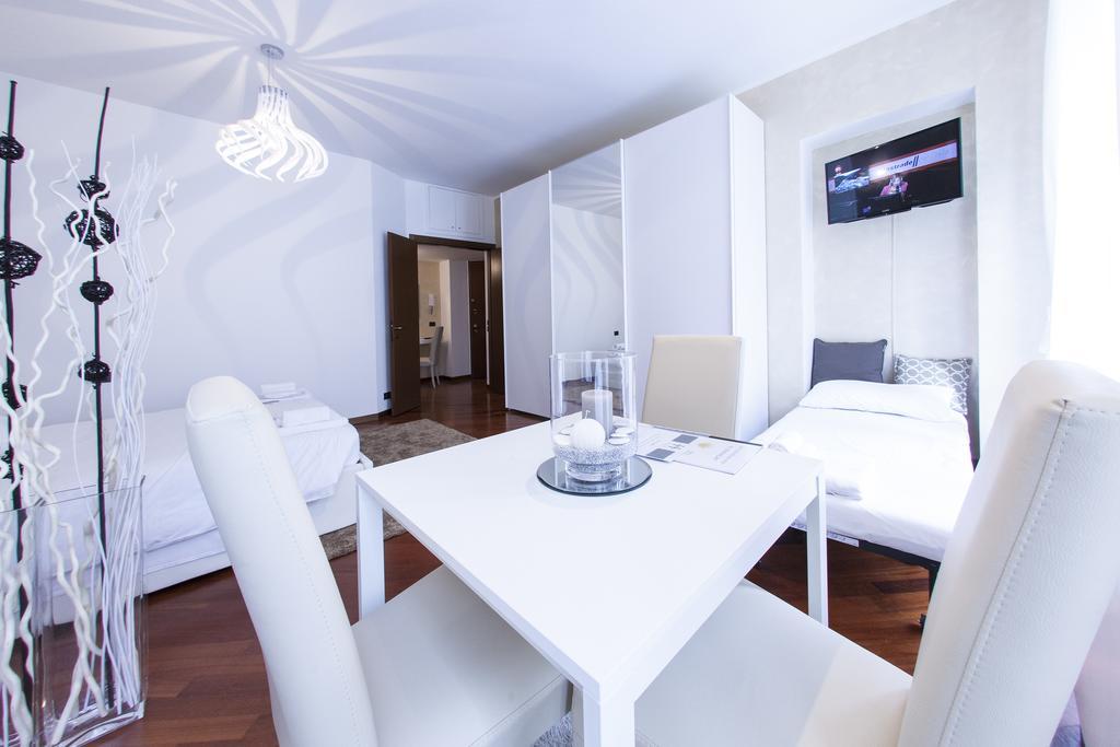 Hemeras Boutique Homes - Design Apartments In Milan Center Luaran gambar