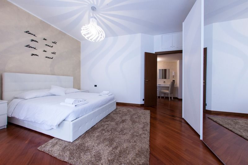 Hemeras Boutique Homes - Design Apartments In Milan Center Luaran gambar
